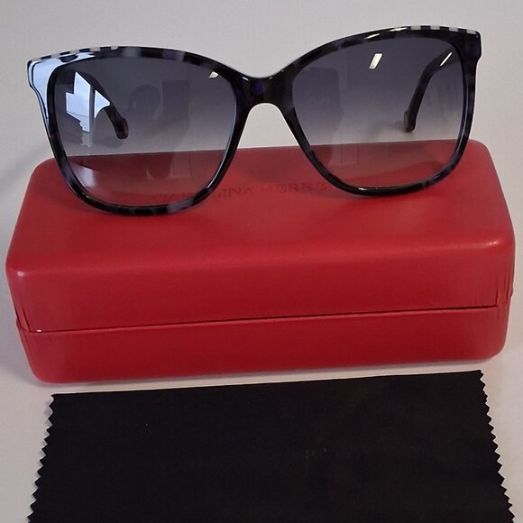 Carolina Herrera SHE795 Sunglasses Brand New